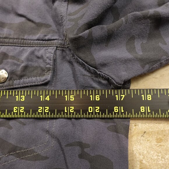 Maurices Utility Jacket Women's XS Camo Print Cinched Waist Pockets Button Front - Picture 3 of 11